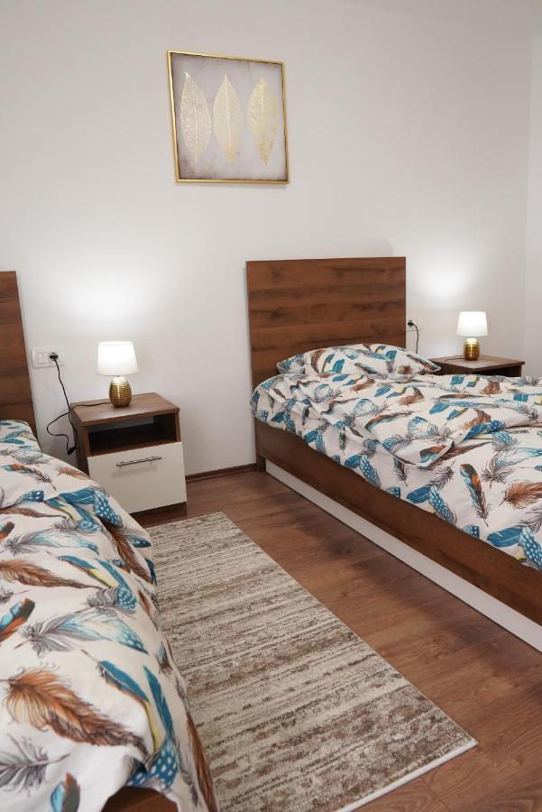Apartments Manitovac M Nikšić Eksteriør bilde