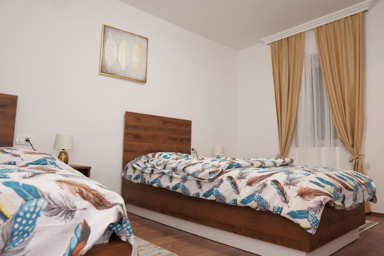 Apartments Manitovac M Nikšić Eksteriør bilde