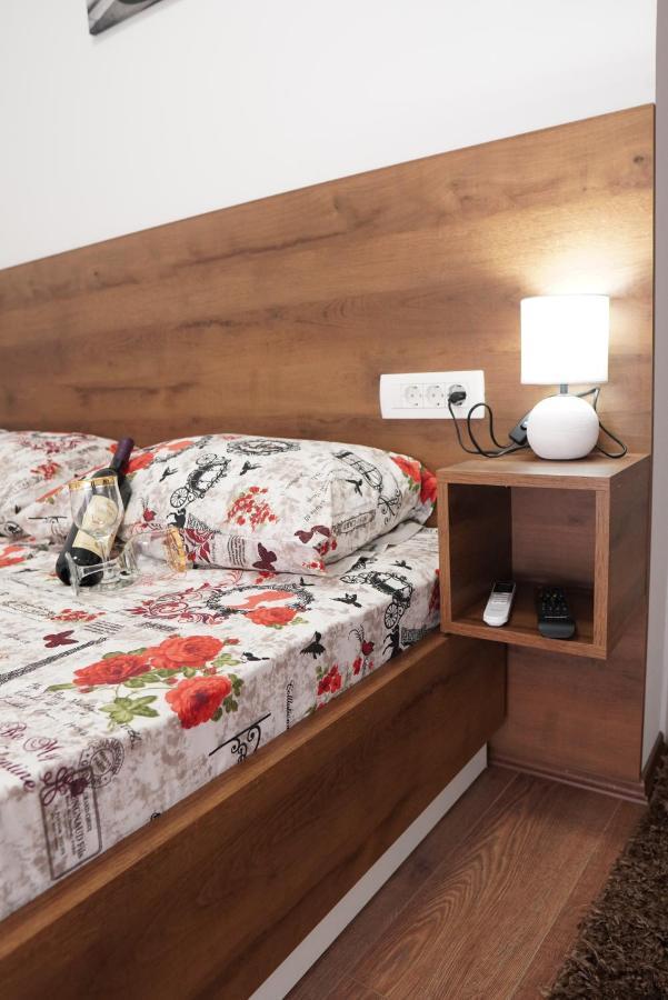 Apartments Manitovac M Nikšić Eksteriør bilde