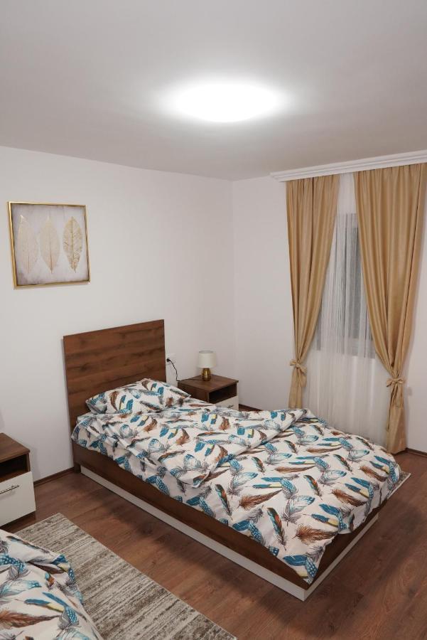 Apartments Manitovac M Nikšić Eksteriør bilde