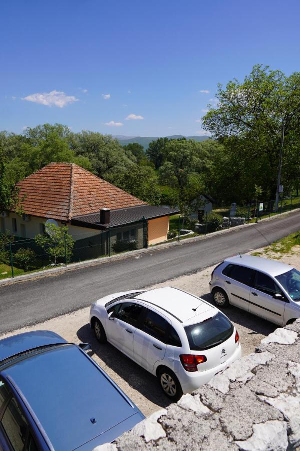 Apartments Manitovac M Nikšić Eksteriør bilde
